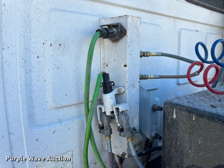 image for item EH6507 1997 Ford LA9000 semi truck