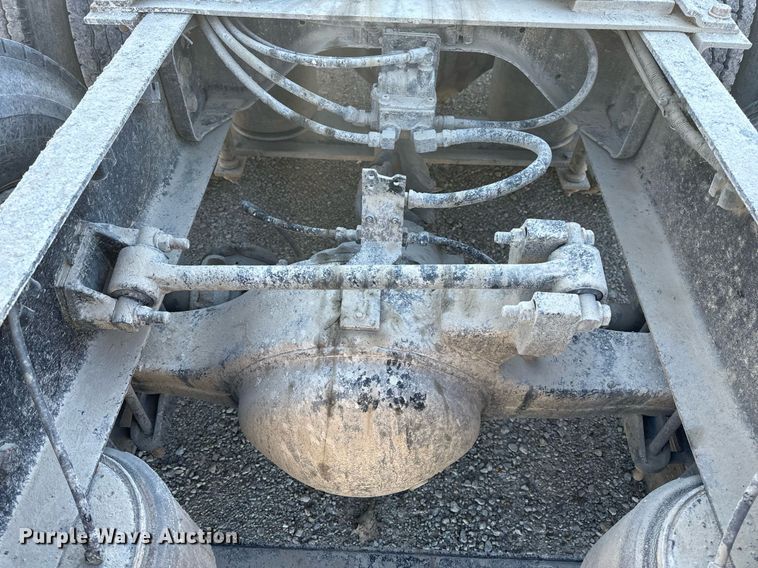 image for item EH6507 1997 Ford LA9000 semi truck