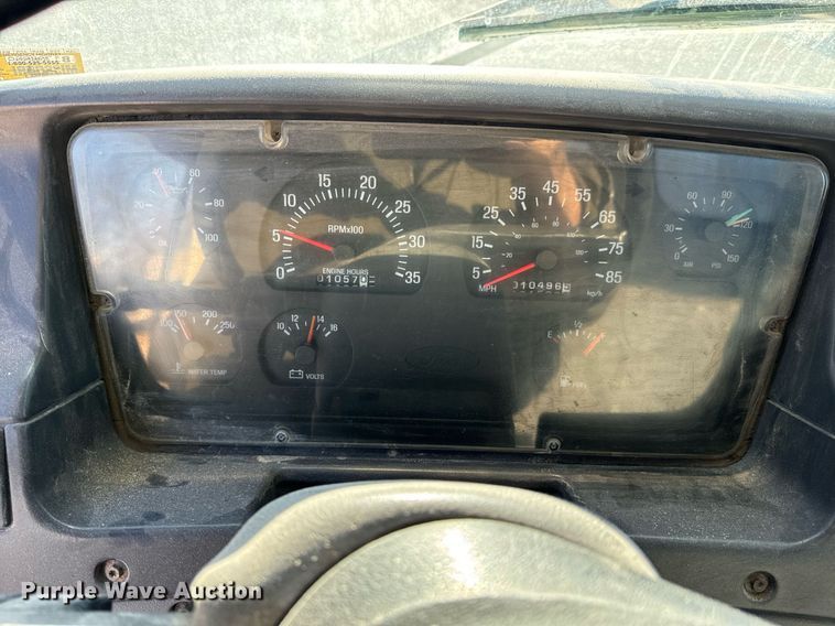 image for item EH6507 1997 Ford LA9000 semi truck