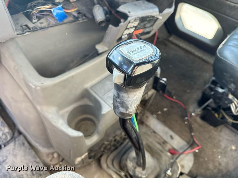 image for item EH6507 1997 Ford LA9000 semi truck