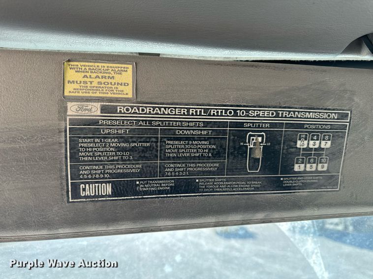 image for item EH6507 1997 Ford LA9000 semi truck