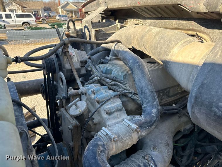 image for item EH6507 1997 Ford LA9000 semi truck