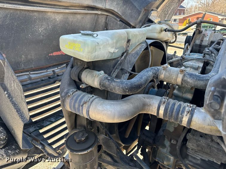 image for item EH6507 1997 Ford LA9000 semi truck