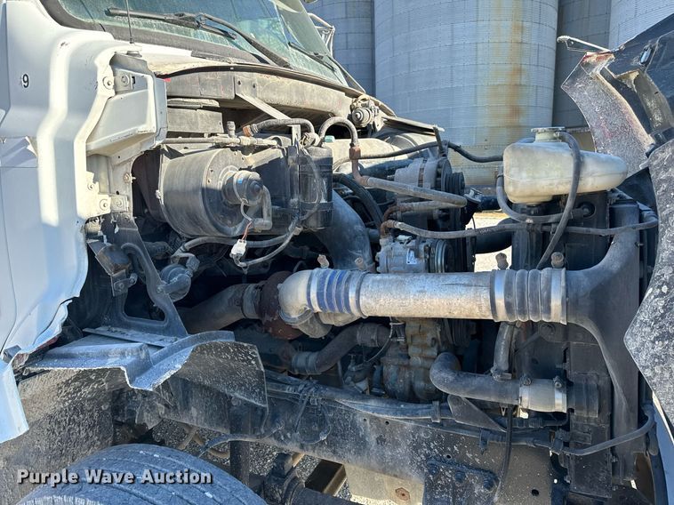 image for item EH6507 1997 Ford LA9000 semi truck