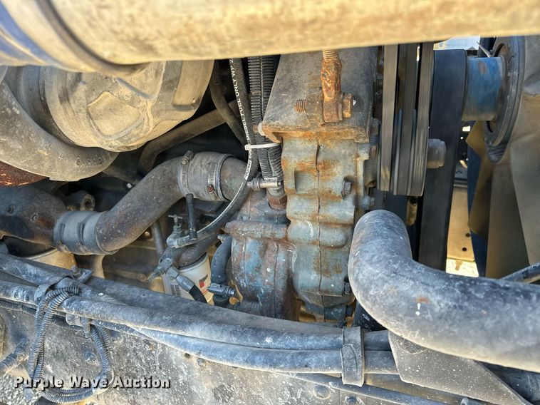 image for item EH6507 1997 Ford LA9000 semi truck