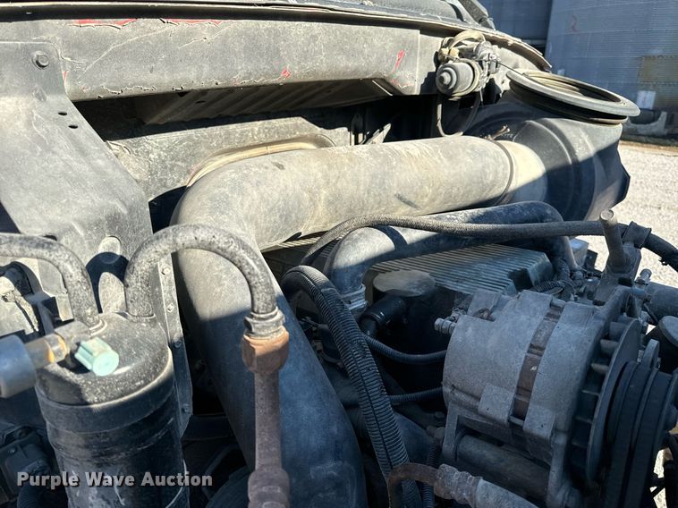 image for item EH6507 1997 Ford LA9000 semi truck