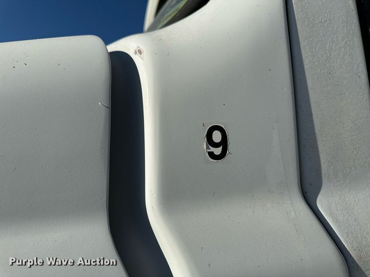 image for item EH6507 1997 Ford LA9000 semi truck