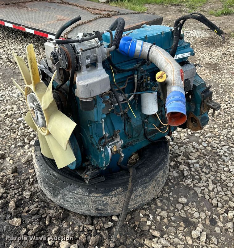 image for item EH6766 International  DT466 engine