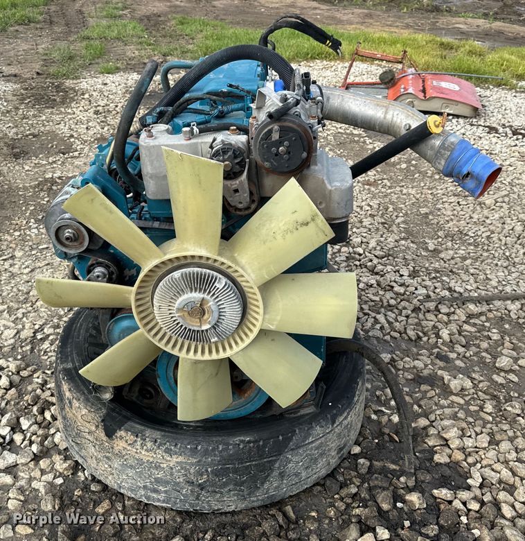 image for item EH6766 International  DT466 engine