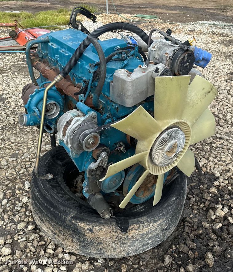 image for item EH6766 International  DT466 engine