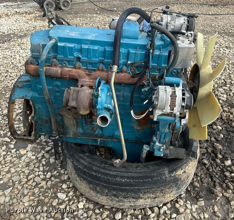 image for item EH6766 International  DT466 engine