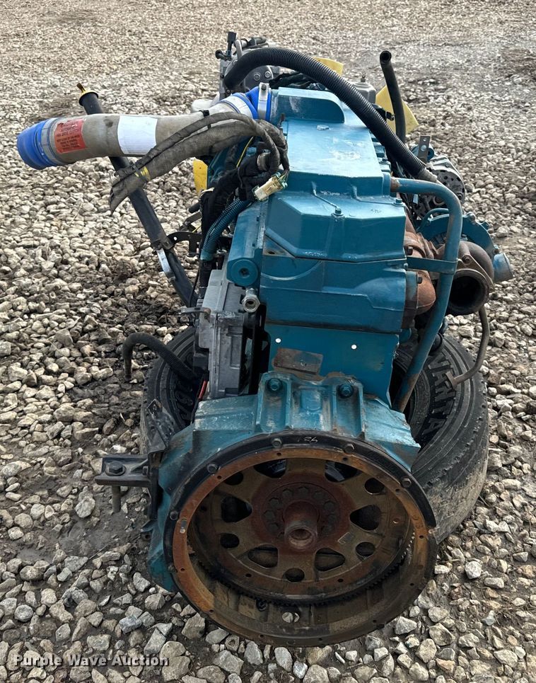 image for item EH6766 International  DT466 engine