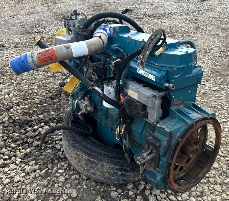 image for item EH6766 International  DT466 engine