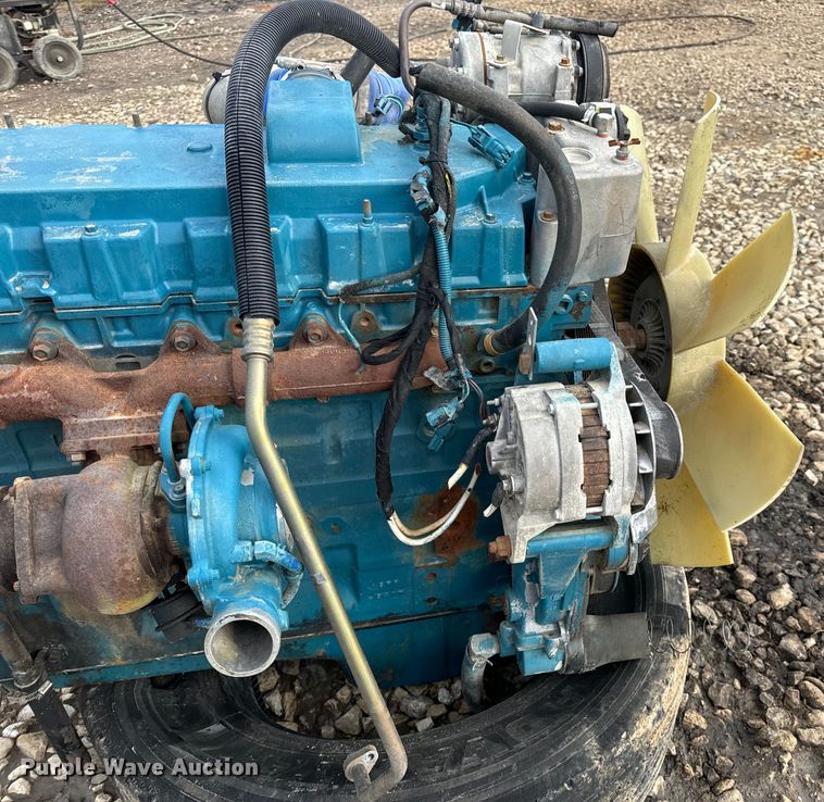 image for item EH6766 International  DT466 engine