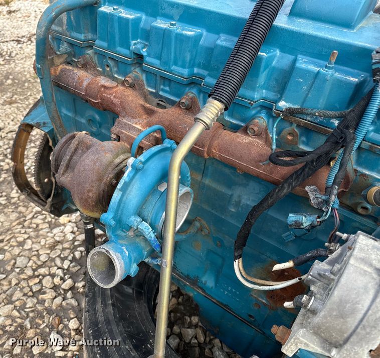 image for item EH6766 International  DT466 engine