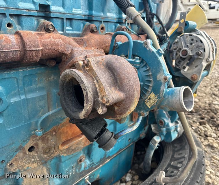 image for item EH6766 International  DT466 engine