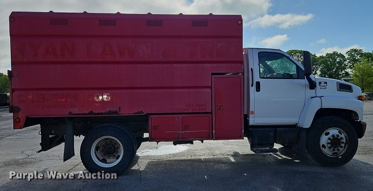 image for item EI3819 2006 Chevrolet C6500 chipper truck