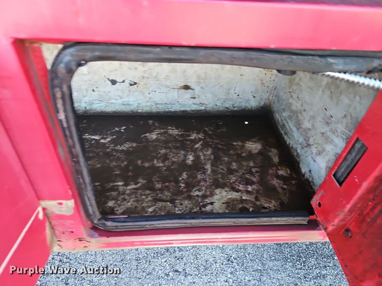 image for item EI3819 2006 Chevrolet C6500 chipper truck