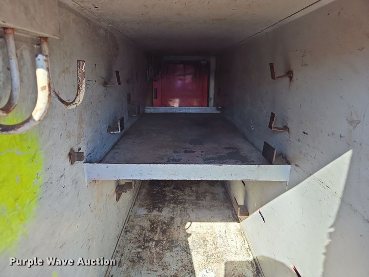 image for item EI3819 2006 Chevrolet C6500 chipper truck