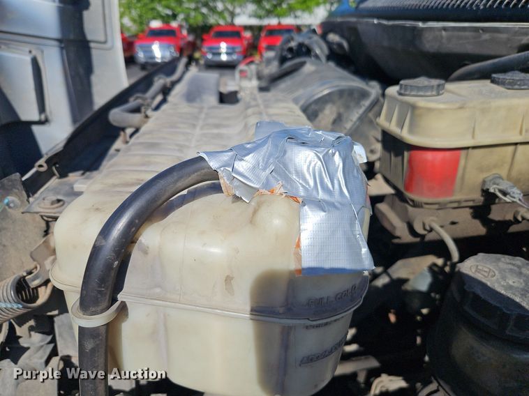 image for item EI3819 2006 Chevrolet C6500 chipper truck