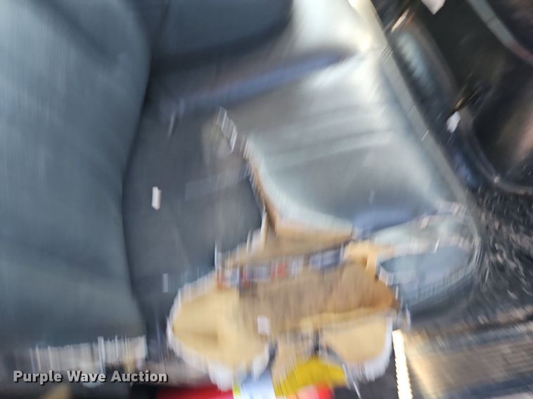 image for item EI3819 2006 Chevrolet C6500 chipper truck