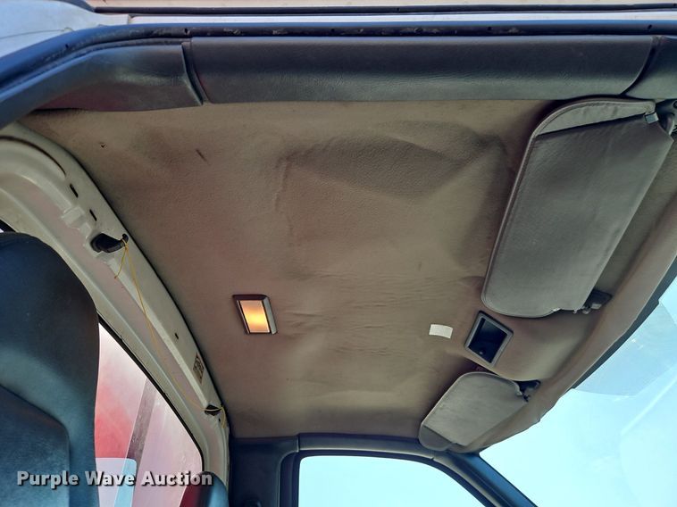 image for item EI3819 2006 Chevrolet C6500 chipper truck