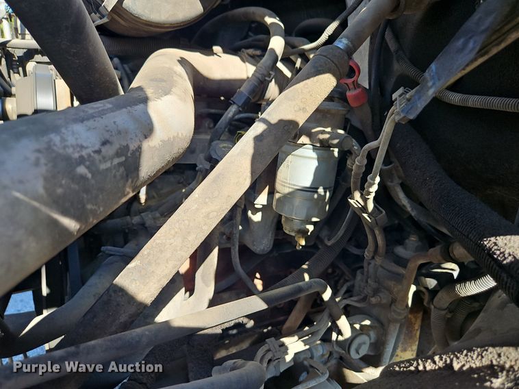 image for item EI3819 2006 Chevrolet C6500 chipper truck