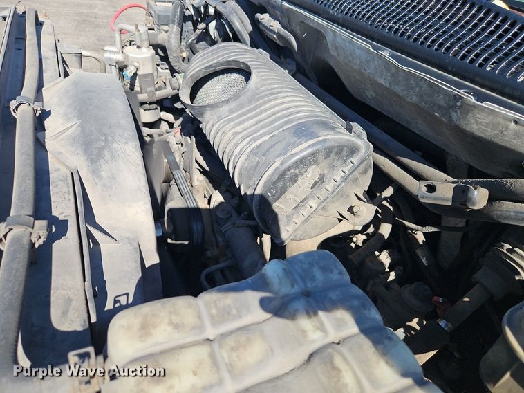 image for item EI3819 2006 Chevrolet C6500 chipper truck