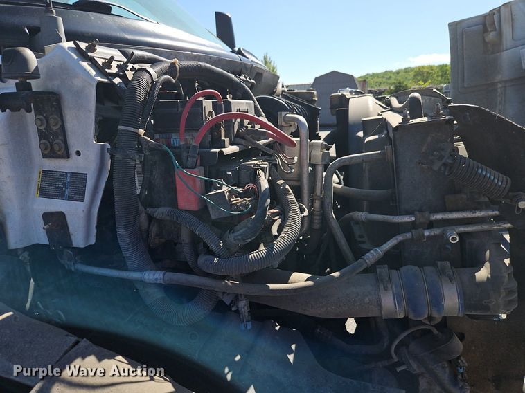 image for item EI3819 2006 Chevrolet C6500 chipper truck