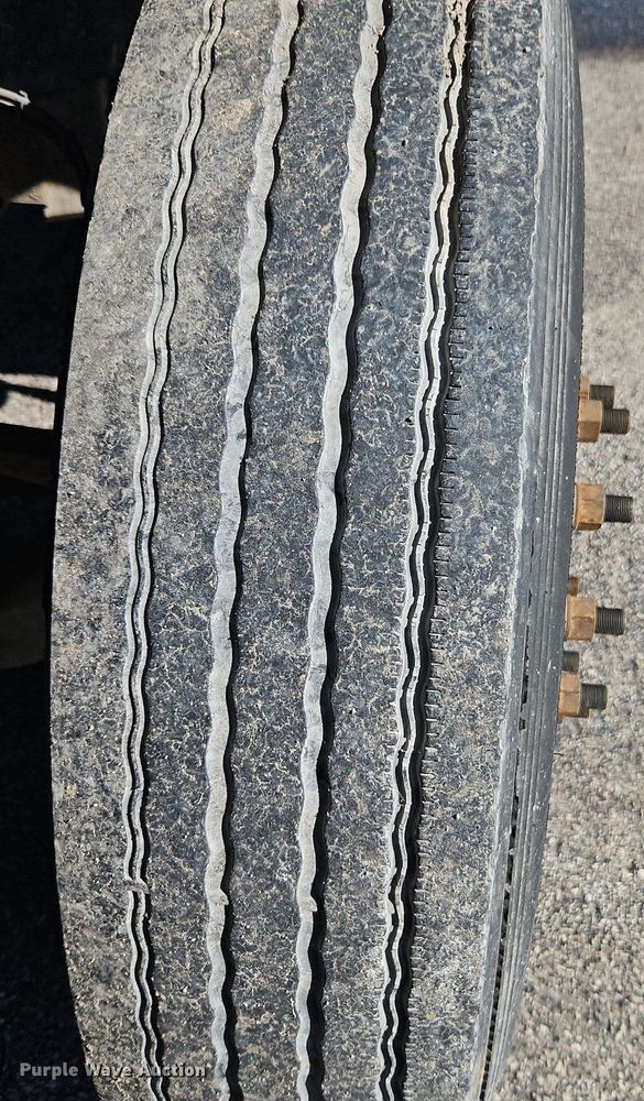 image for item EI3819 2006 Chevrolet C6500 chipper truck