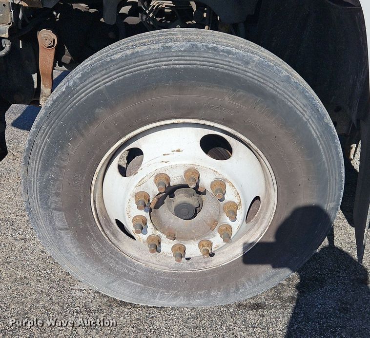 image for item EI3819 2006 Chevrolet C6500 chipper truck