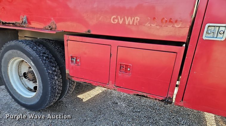 image for item EI3820 2006 Chevrolet C6500 chipper truck