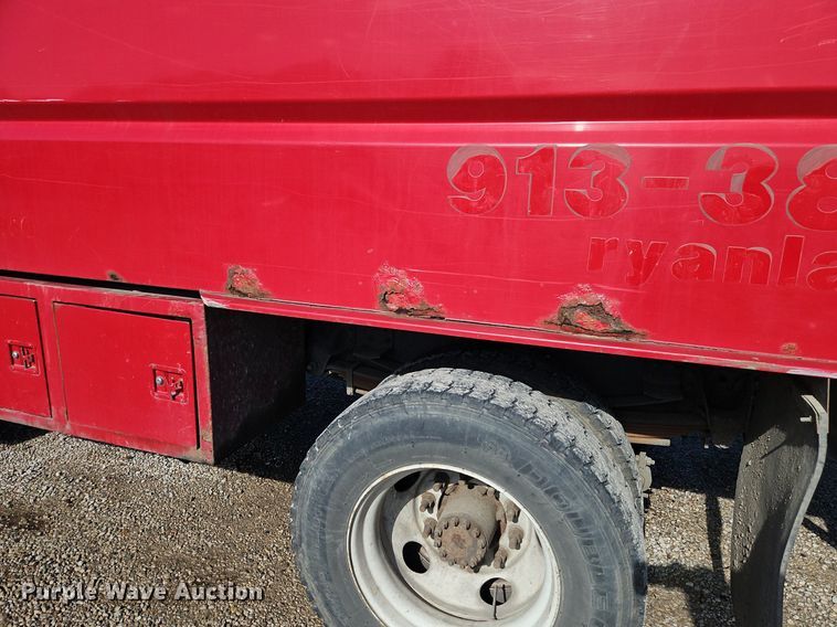 image for item EI3820 2006 Chevrolet C6500 chipper truck