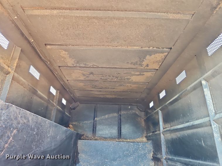 image for item EI3820 2006 Chevrolet C6500 chipper truck