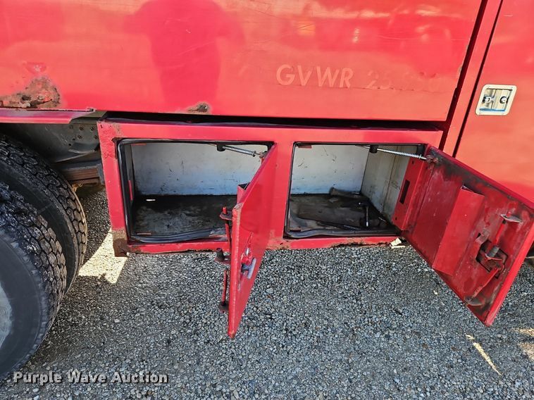 image for item EI3820 2006 Chevrolet C6500 chipper truck