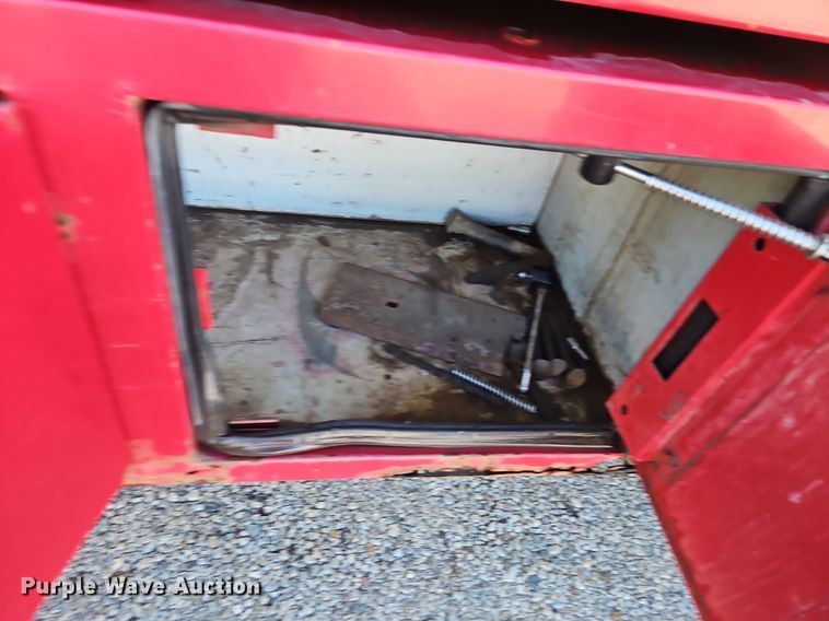 image for item EI3820 2006 Chevrolet C6500 chipper truck