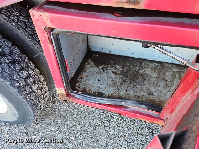 image for item EI3820 2006 Chevrolet C6500 chipper truck