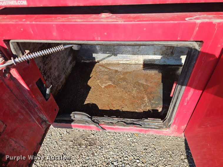 image for item EI3820 2006 Chevrolet C6500 chipper truck