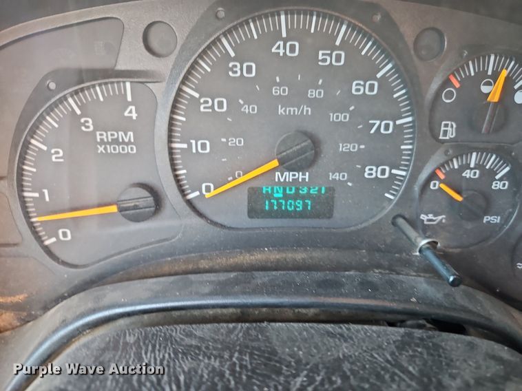 image for item EI3820 2006 Chevrolet C6500 chipper truck