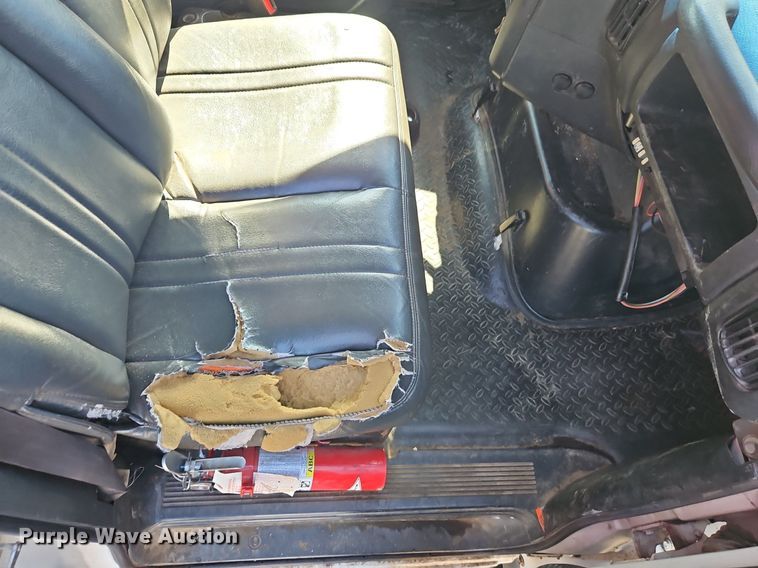 image for item EI3820 2006 Chevrolet C6500 chipper truck