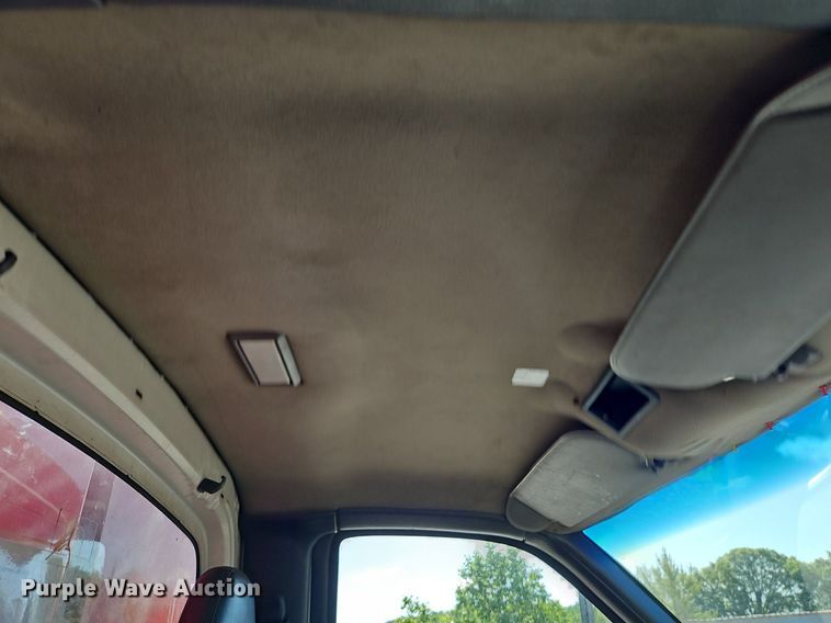 image for item EI3820 2006 Chevrolet C6500 chipper truck