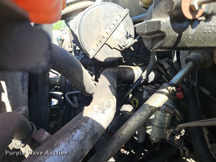 image for item EI3820 2006 Chevrolet C6500 chipper truck