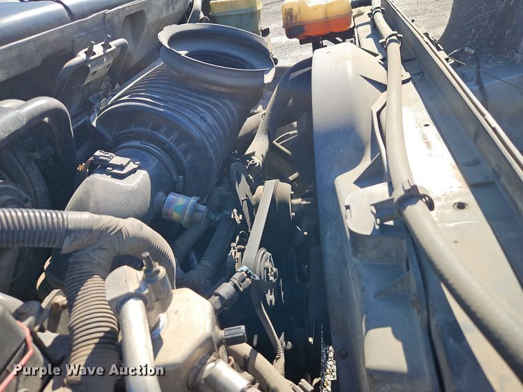 image for item EI3820 2006 Chevrolet C6500 chipper truck