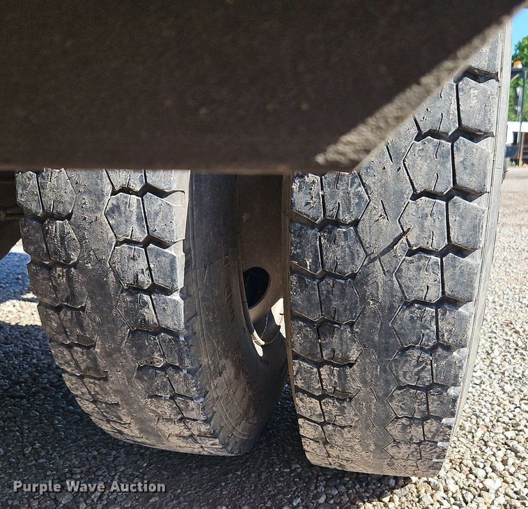 image for item EI3820 2006 Chevrolet C6500 chipper truck