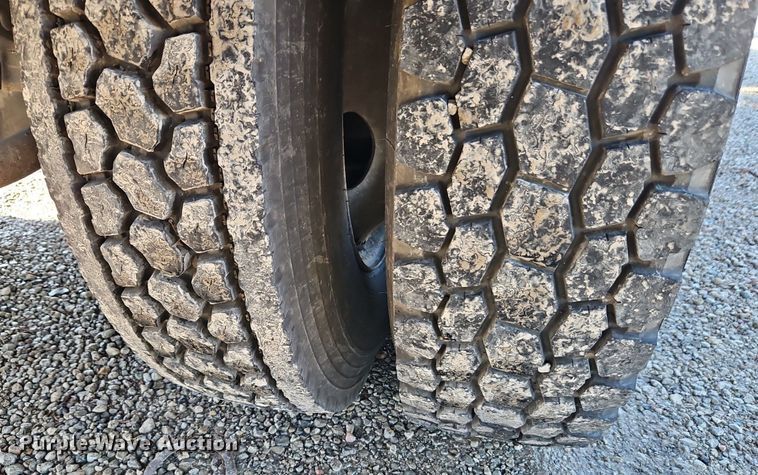 image for item EI3820 2006 Chevrolet C6500 chipper truck