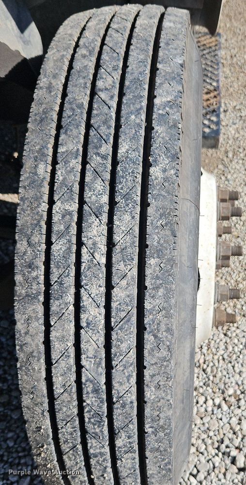 image for item EI3820 2006 Chevrolet C6500 chipper truck