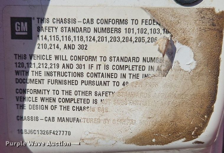 image for item EI3820 2006 Chevrolet C6500 chipper truck