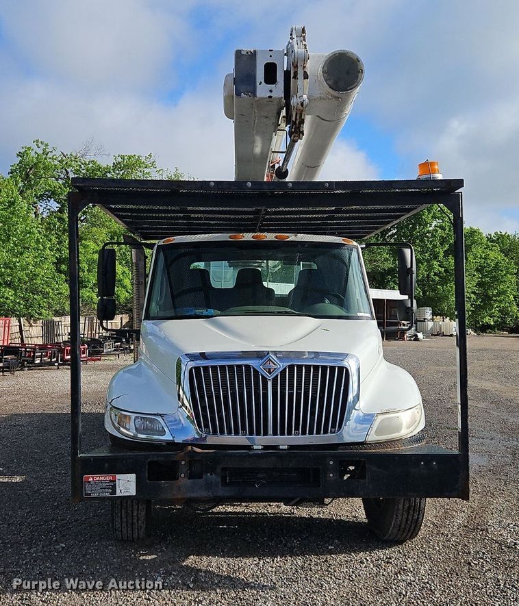 image for item EI3821 2008 International 4300 ProStar forestry bucket truck