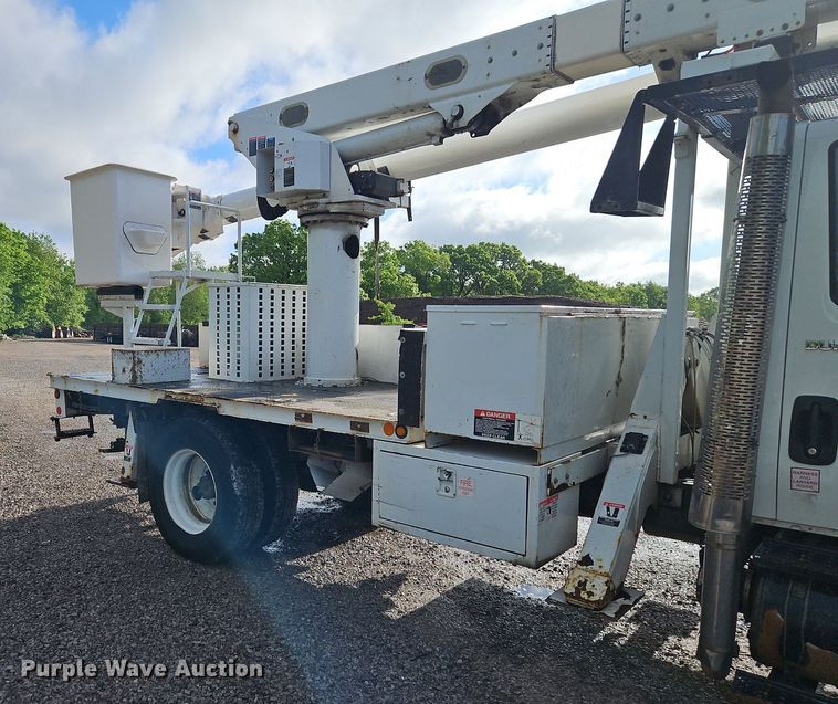 image for item EI3821 2008 International 4300 ProStar forestry bucket truck