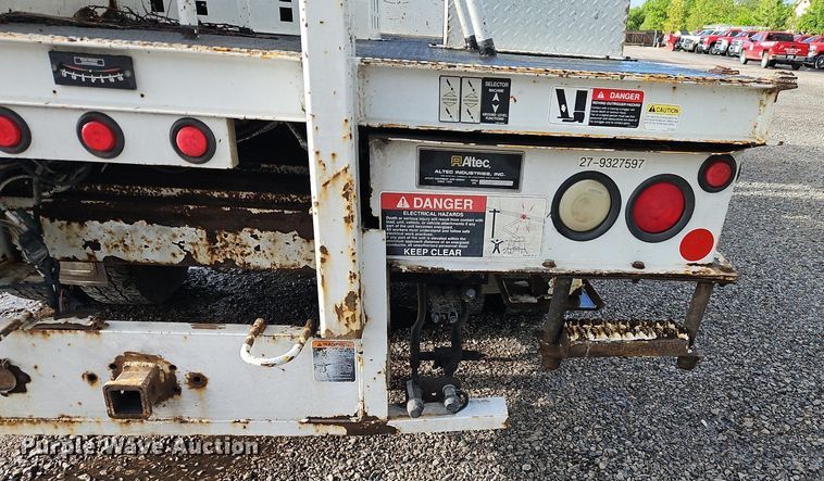 image for item EI3821 2008 International 4300 ProStar forestry bucket truck